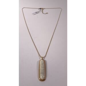 bay to baubles Stitchfix Women's Shiny White Marble Pendant Necklace NWT 58